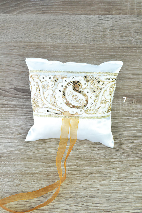 Μαξιλαράκι για βέρες V&A Luxury Pet Clothing