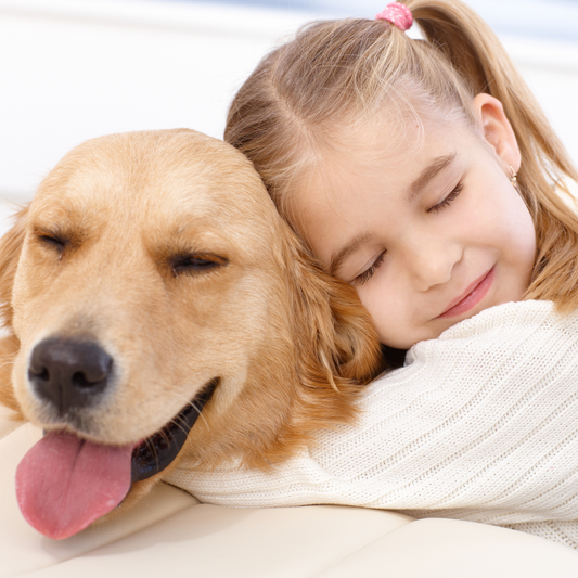 Παιδί μαζί με σκυλί: Πώς θα κρατήσετε και τα δύο ασφαλή